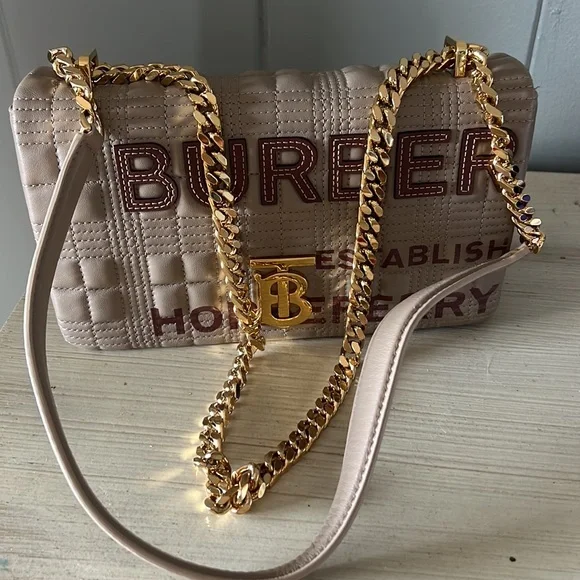 Burberry Lola small quilted lambskin bag - Picture 2 of 12